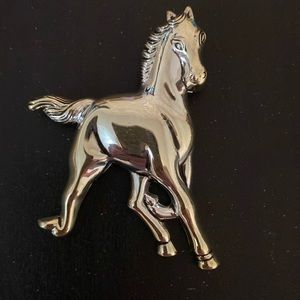 Horse pendant